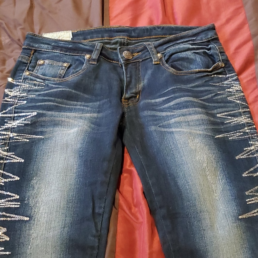 Machine sequins jeans